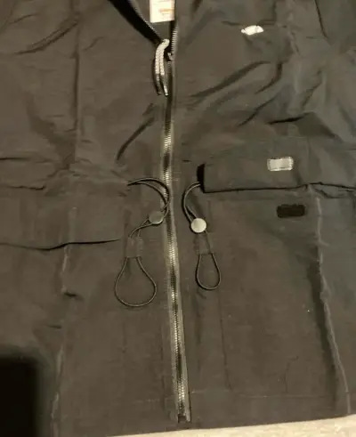 Chaqueta Negra Ellesse Yasna con Capucha - miniatura 5