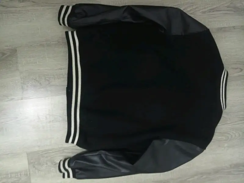 Chaqueta varsity negra H&M para niño - 2