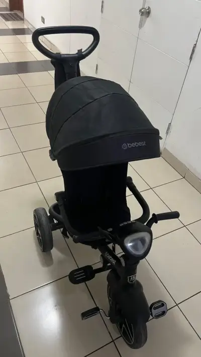 Triciclo para niños Bebesit negro con manillar - miniatura 5