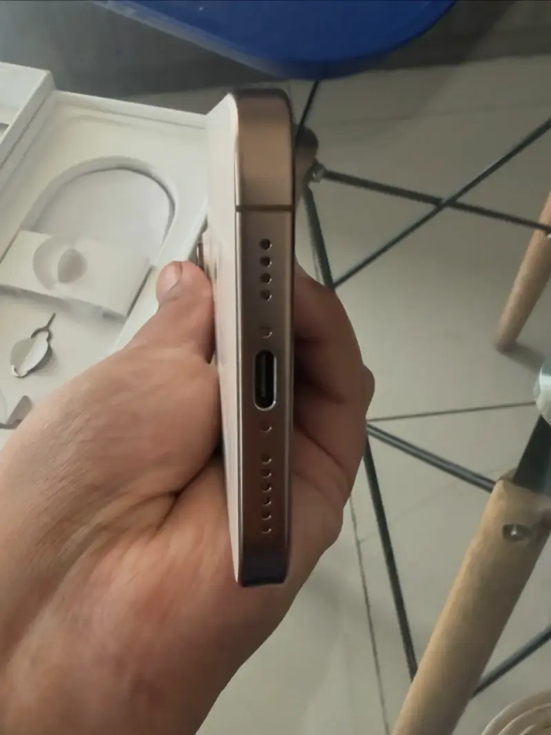 📱iPhone 16 Pro Max de 256 GB - 5