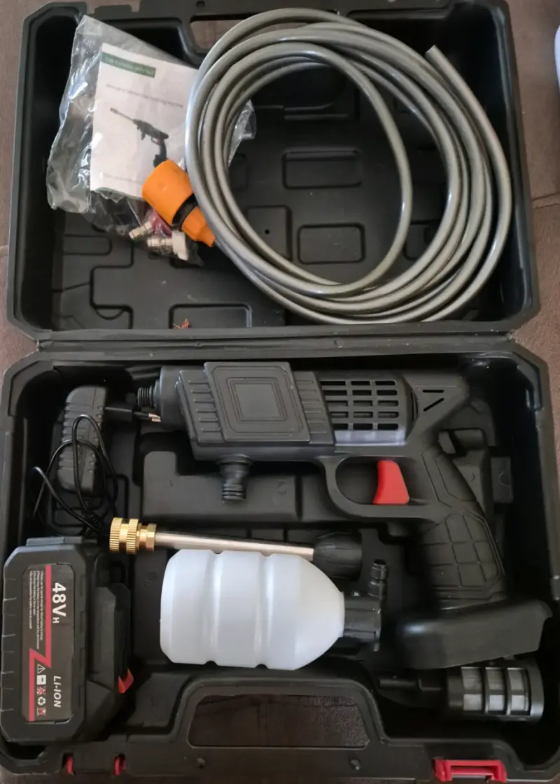 Hidrolavadora portátil 48V con accesorios - 2
