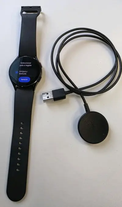 Galaxy watch 4 de 40 mm negro con cargador USB - miniatura 1