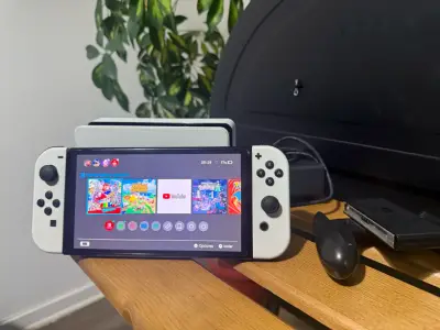 Consola Nintendo Switch OLED desbloqueada - miniatura 2