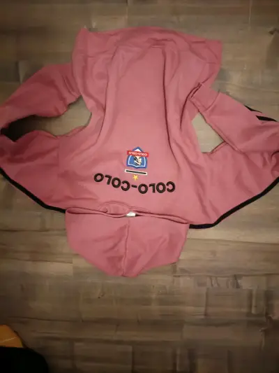 Polerón rosado Colo-Colo con capucha - miniatura 1