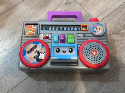 Radio Boombox Infantil Fisher-Price con Sonidos - miniatura 1
