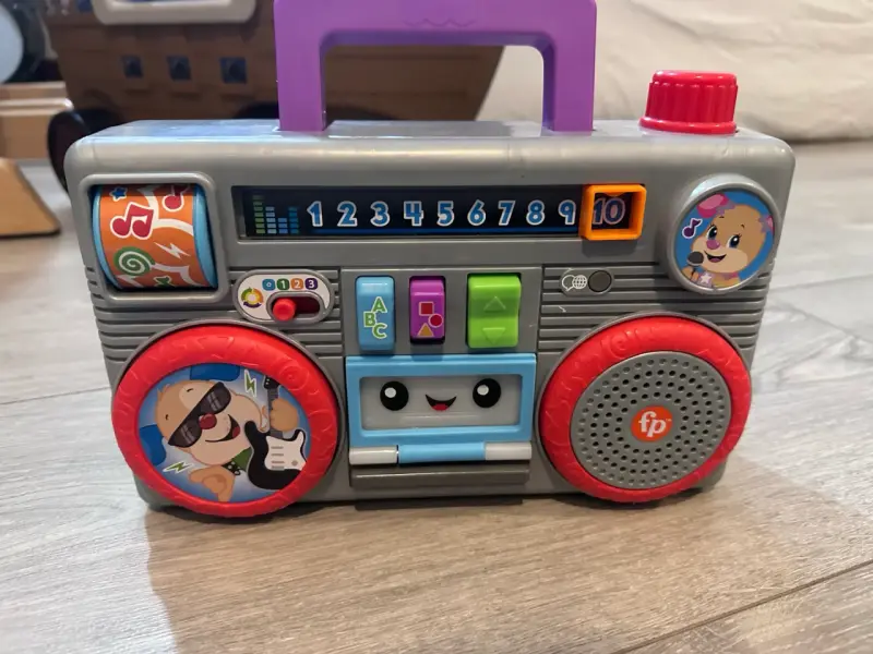 Radio Boombox Infantil Fisher-Price con Sonidos - 2