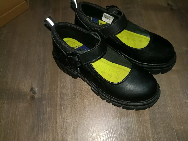 Zapatos escolar negros para niña con suela gruess - 1