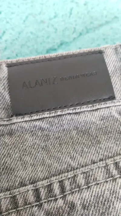 Jeans Alaniz Mom Mid Waist Talla 40 - miniatura 3