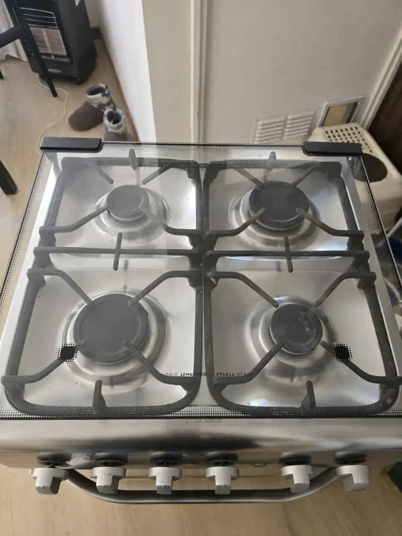 Cocina a gas Fensa con horno integrado - 4
