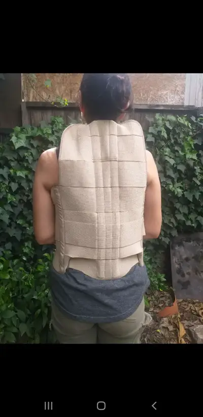 Faja ortopédica beige para soporte lumbar - miniatura 2