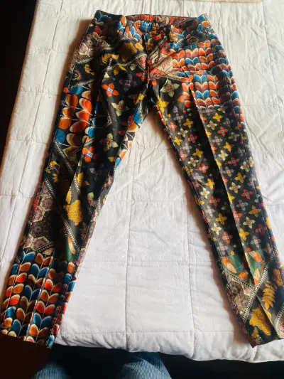 Pantalones estampados multicolor de diseño único - miniatura 1