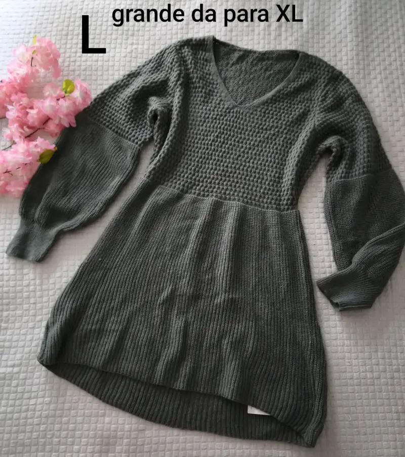 Vestido de punto verde con mangas abullonadas - 2