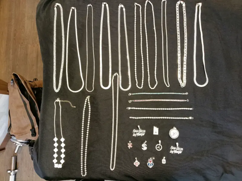 Lote de joyería de plata con collares y pulseras - 1