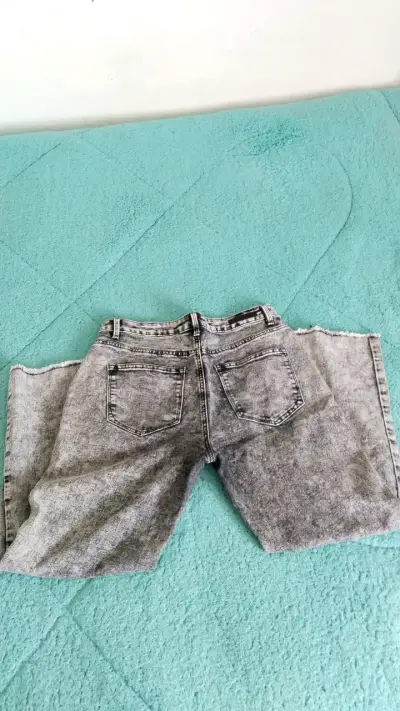 Jeans grises desgastados para mujer talla 40 - miniatura 2