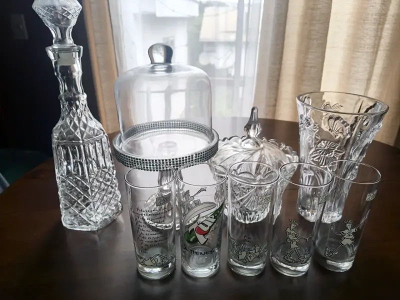 Juego de cristalería decorativa con grabados - 3