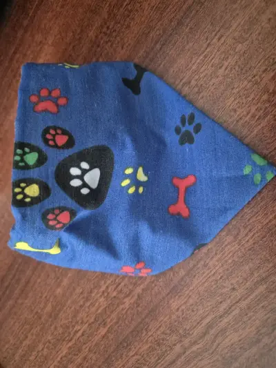 Abrigo polar para perro con bandana - miniatura 3