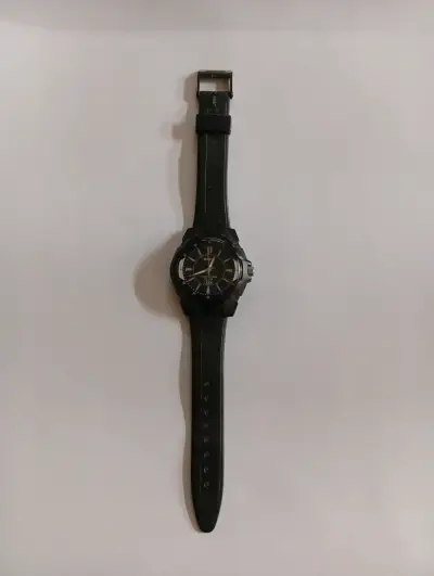 Reloj Casio resistente al agua con batería de 10 años - miniatura 5