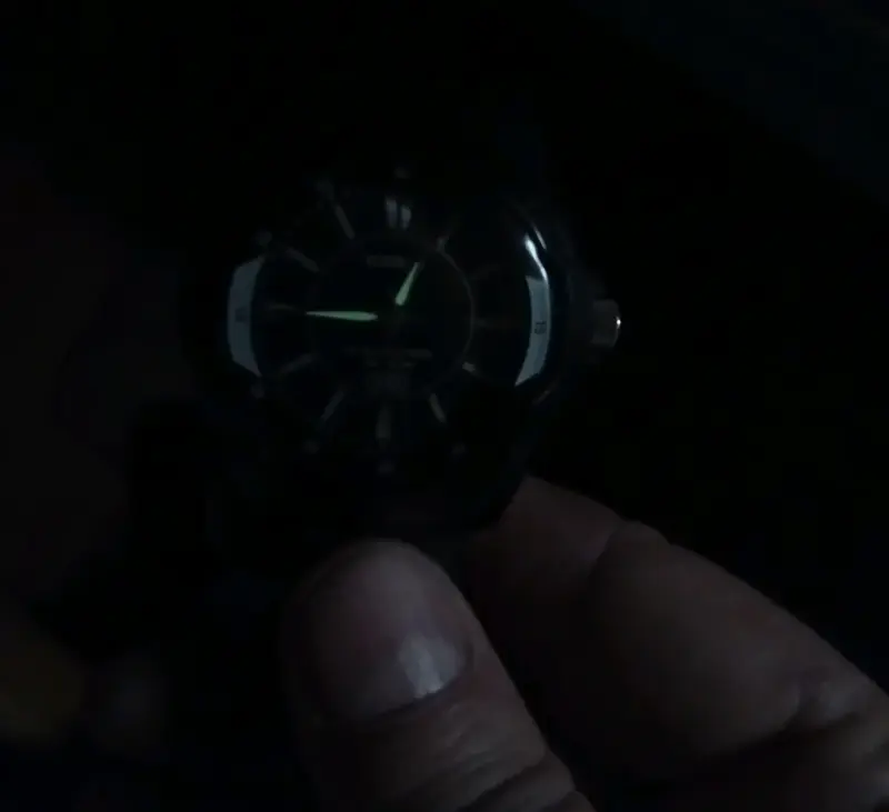Reloj Casio resistente al agua con batería de 10 años - 6