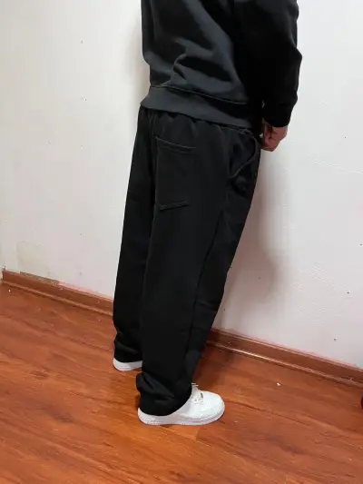 Pantalones deportivos Nike negros y grises - miniatura 4