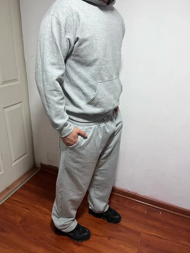 Pantalones deportivos Nike negros y grises - 6