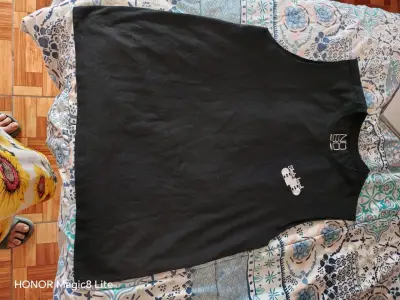 Chaqueta de mezclilla con mangas florales - miniatura 4