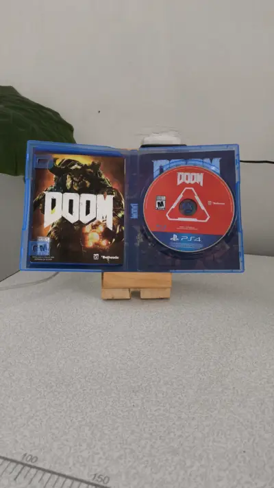 Juego DOOM para PS4 en buen estado - miniatura 2