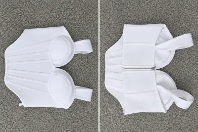Corset blanco con tirantes ajustables - miniatura 2