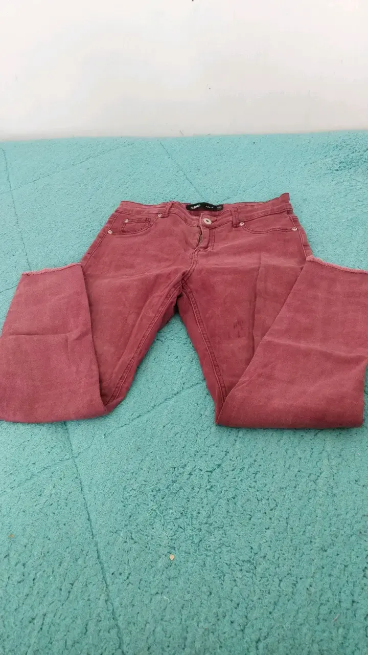 Jeans rojos de mezclilla para mujer talla 40