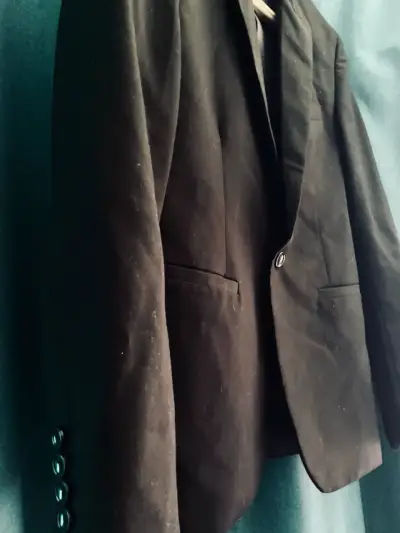 Blazer negro elegante para hombre - miniatura 3