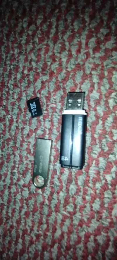 PS2 Slim 90010 + Memoria externa + Juego original - miniatura 4