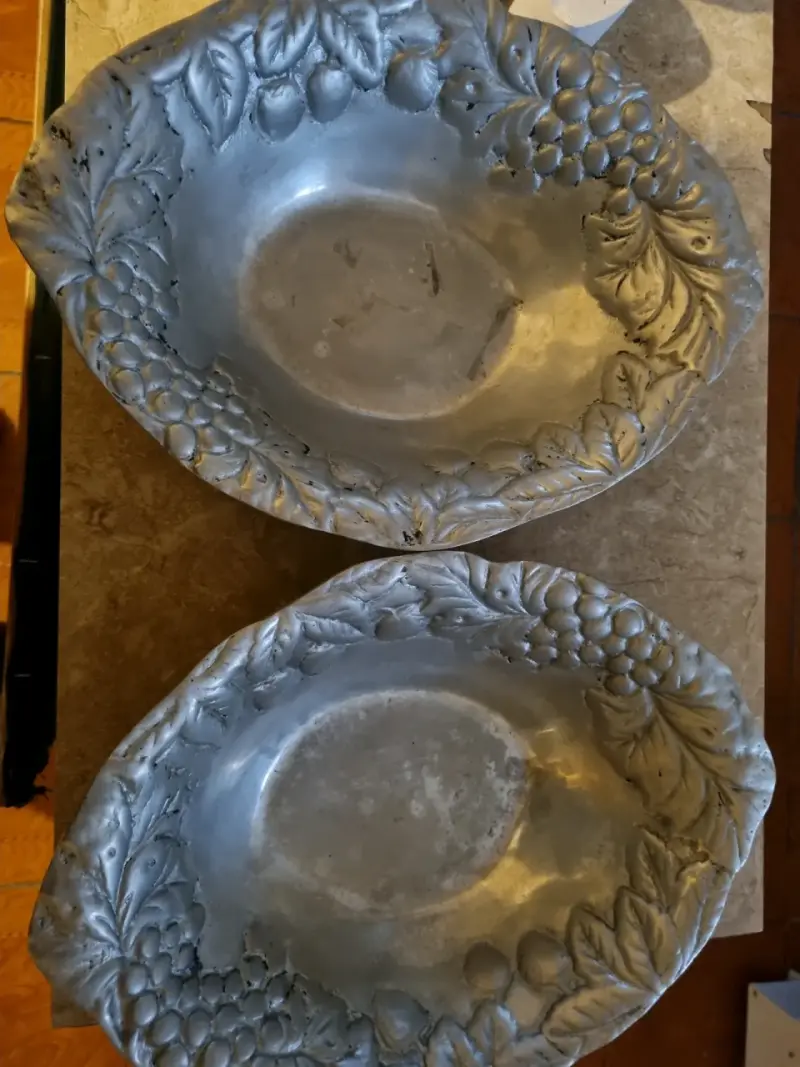 Platos decorativos de metal con diseño de hojas - 2