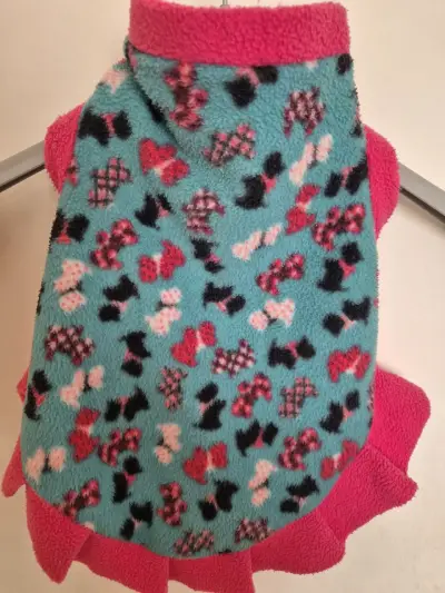 Abrigo polar para perro con diseño de moños - miniatura 1