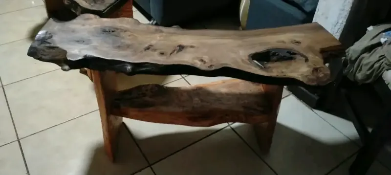 Mesa de madera rústica artesanal - 4