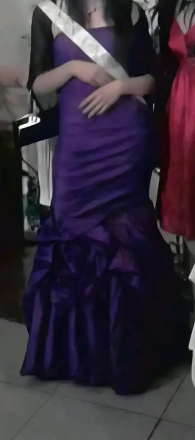Vestido de fiesta largo morado elegante - miniatura 1