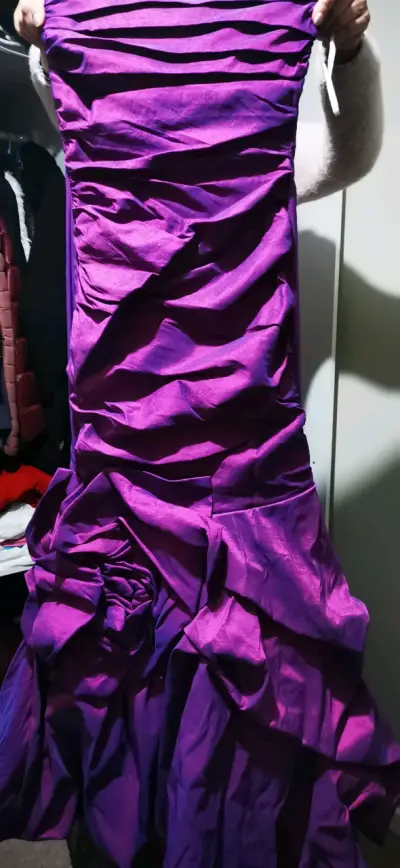 Vestido de fiesta largo morado elegante - miniatura 3