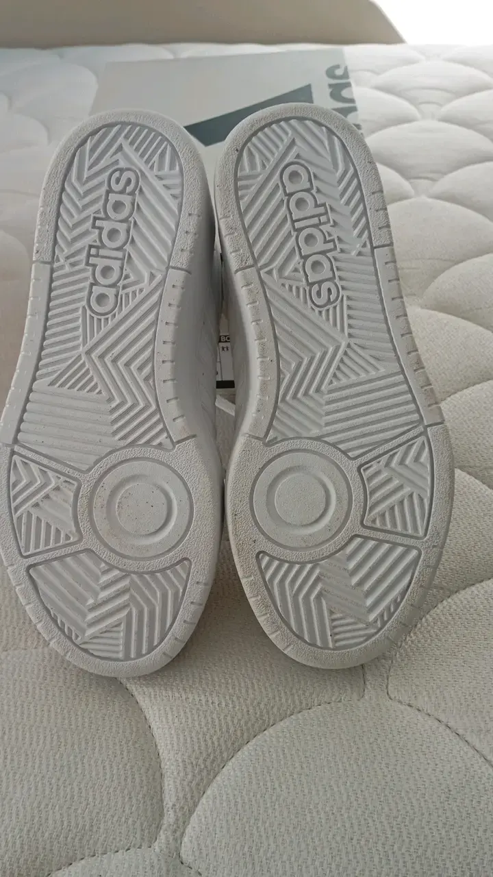 Zapatillas blancas Adidas Hoops 3.0 Bold J - 3