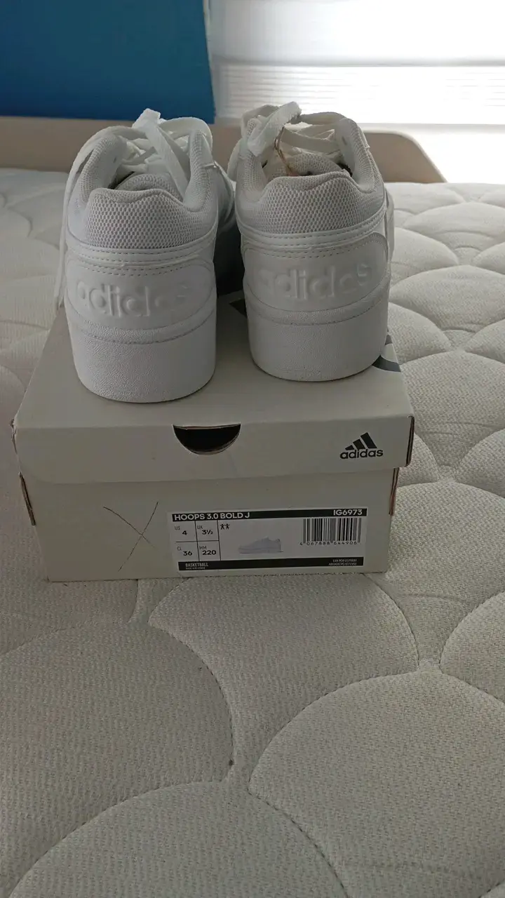 Zapatillas blancas Adidas Hoops 3.0 Bold J - 4