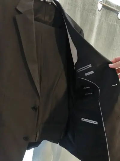 Traje formal marca TRIAL para hombre - miniatura 3