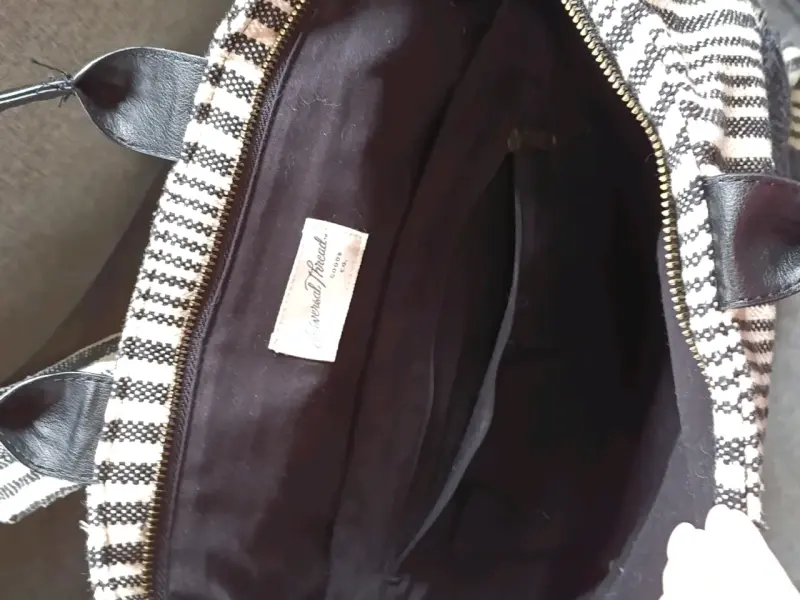 Mochila de tela rayada con asas de cuero - 4
