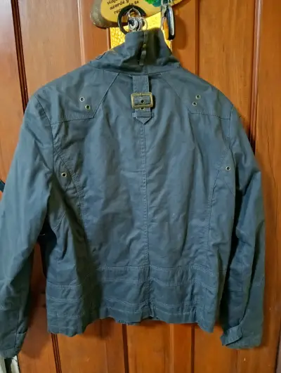Chaqueta de mujer gris con bolsillos - miniatura 2
