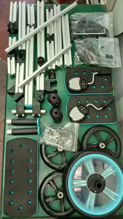 Triciclo y Scooter 7 en 1 Kidscool para Niños - miniatura 3