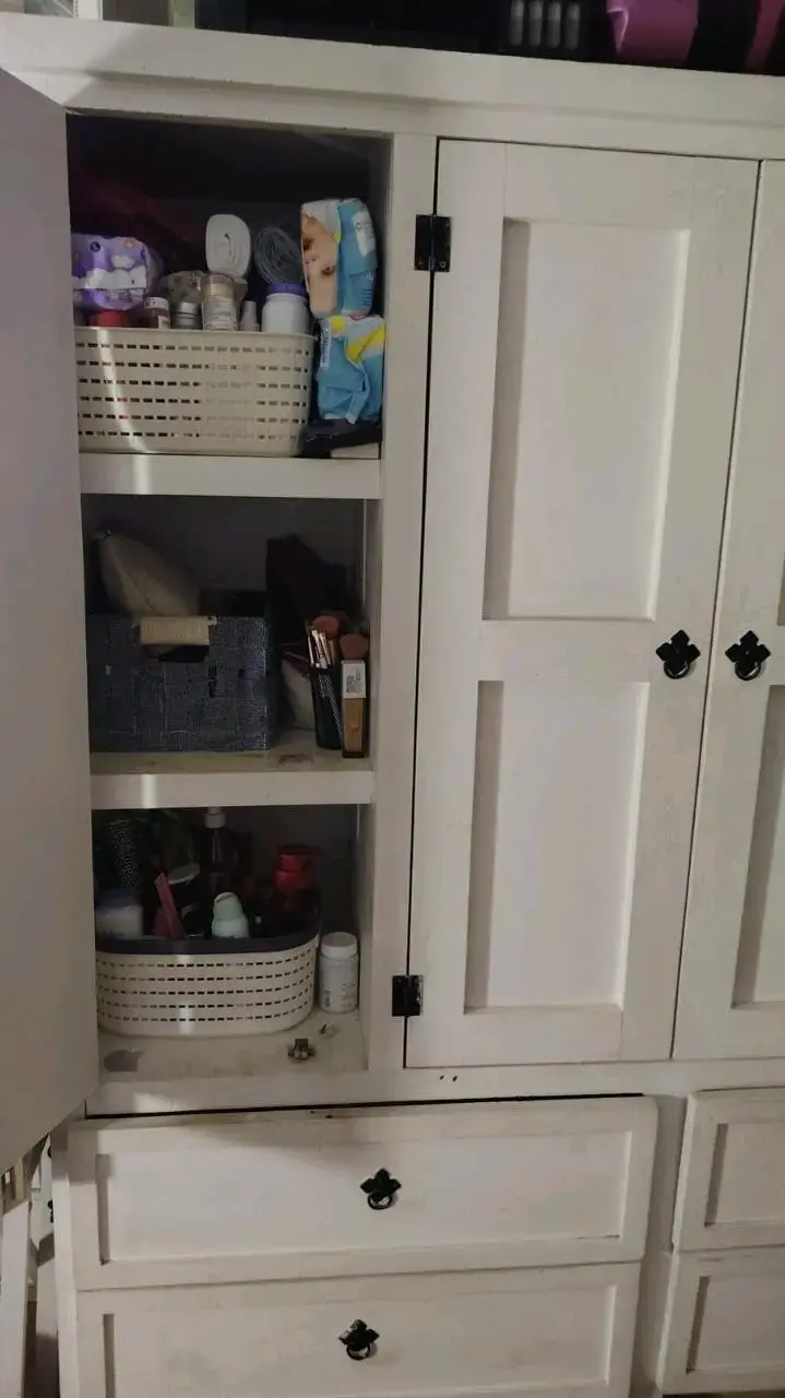 Closet de madera blanco con cajones - 3