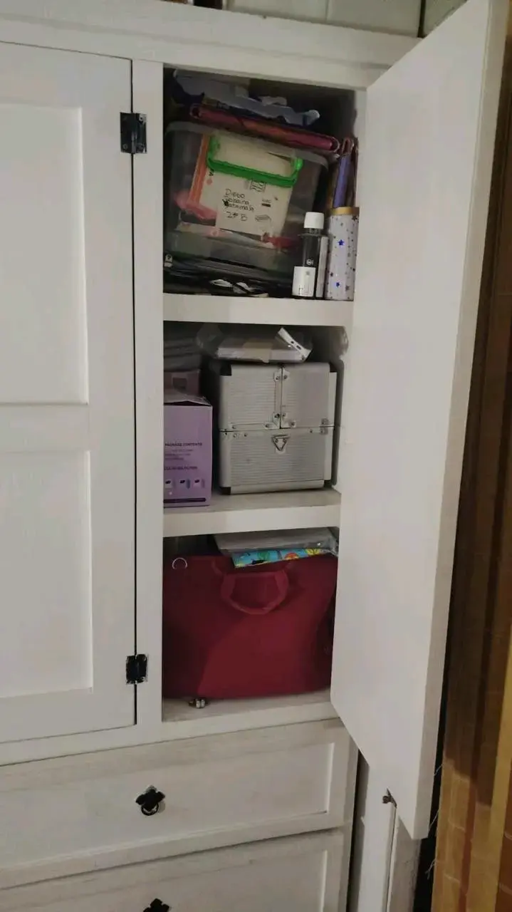 Closet de madera blanco con cajones - 4