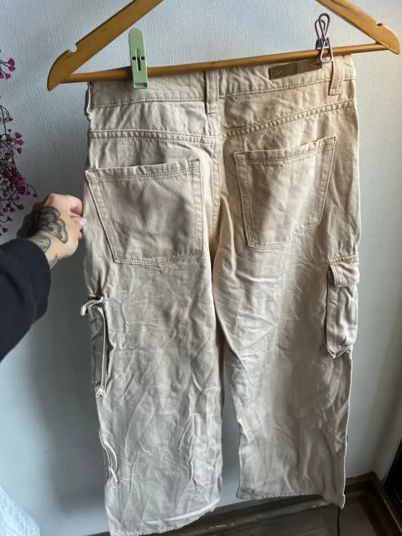 Pantalones cargo beige para mujer Index - 2