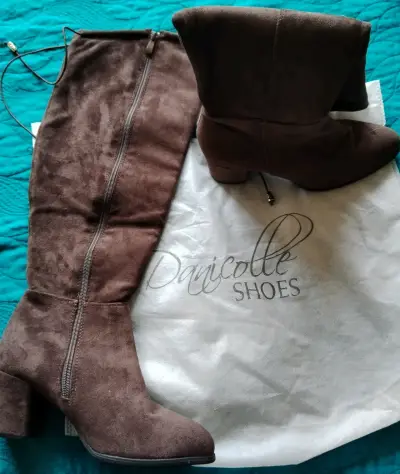 Botas altas de gamuza marrón Danicolle - miniatura 1