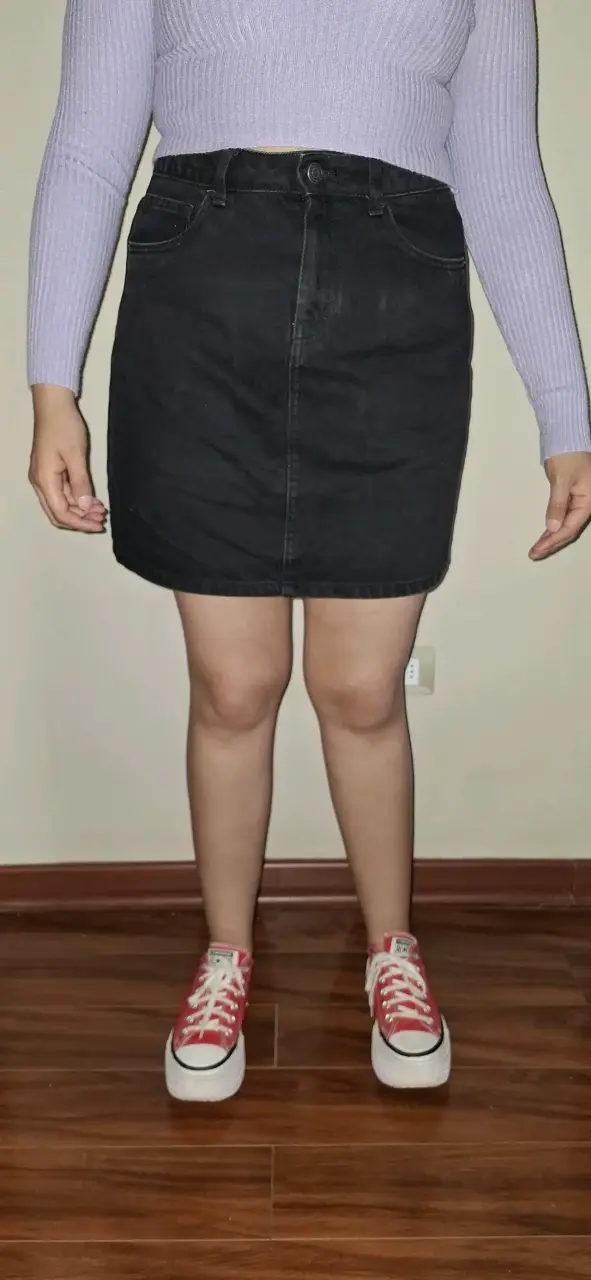 Falda de mezclilla negra para mujer - 1