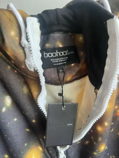 Enterito sin mangas con diseño galáctico BoohooMAN - miniatura 3