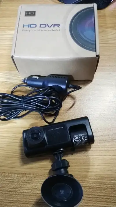 Cámara DVR HD para auto con soporte 1080p - miniatura 4