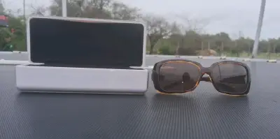 Gafas de sol DKNY original (Mujer)con estuche - miniatura 1