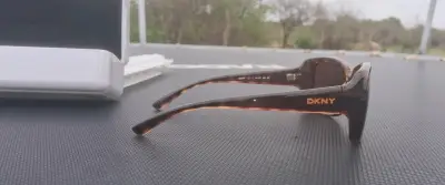 Gafas de sol DKNY original (Mujer)con estuche - miniatura 4